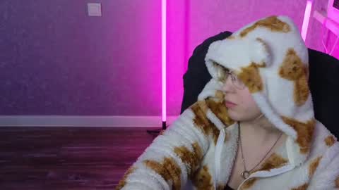 Belle  online show from January 30, 4:06 am