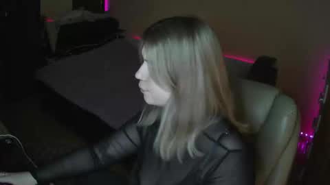 brandy_wow online show from March 16, 8:13 pm