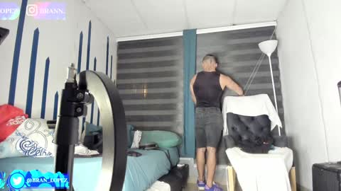 Instagram             twitter BRAN LOPEZ  online show from February 7, 9:37 am