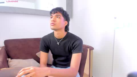 Snapshot of branmonter_xxx_big chatting on February 4, 3:23 am branmonter_xxx_big online show from February 4, 3:23 am