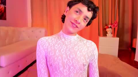   online show from November 17, 10:04 pm