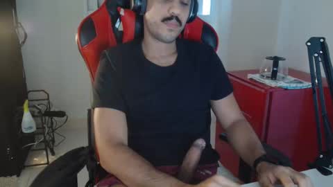 Snapshot of brasilianonca chatting on April 14, 7:31 pm brasilianonca online show from April 14, 7:31 pm
