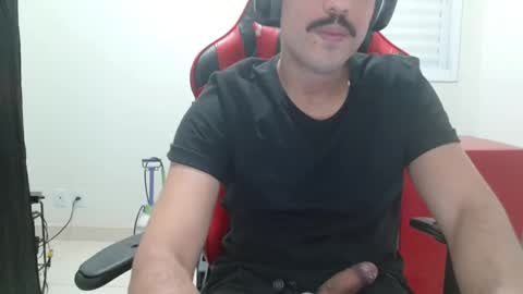 Snapshot of brasilianonca chatting on May 2, 4:06 am brasilianonca online show from May 2, 4:06 am