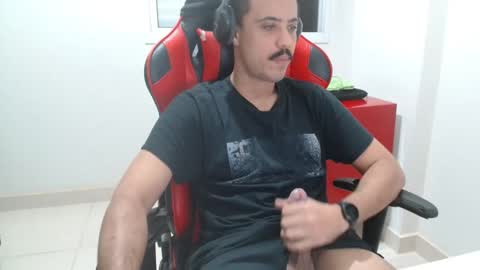 Snapshot of brasilianonca chatting on May 9, 10:15 pm brasilianonca online show from May 9, 10:15 pm