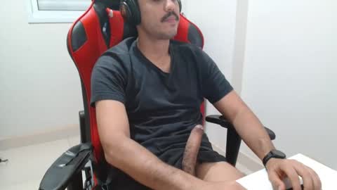 Snapshot of brasilianonca chatting on May 30, 12:30 am brasilianonca online show from May 30, 12:30 am