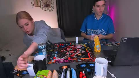 Snapshot of bravomaestro chatting on February 1, 3:19 am Johny Bravo online show from February 1, 3:19 am