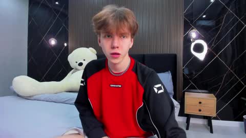 Snapshot of braxiboy chatting on January 24, 3:45 pm Brax online show from January 24, 3:45 pm