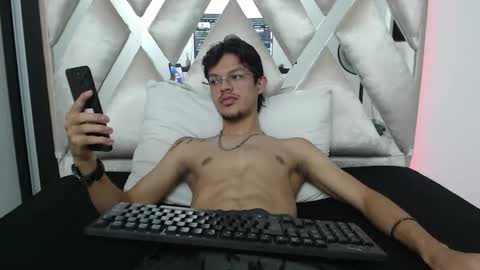 Snapshot of brayan_oconer08 chatting on November 16, 5:35 am brayan_oconer08 online show from November 16, 5:35 am