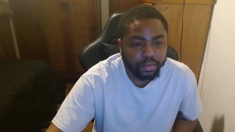 Snapshot of breadw1nnah chatting on January 9, 6:17 am Breadw1nnah online show from January 9, 6:17 am