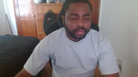 Snapshot of breadw1nnah chatting on October 13, 9:48 pm Breadw1nnah online show from October 13, 9:48 pm