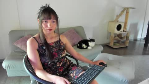 Snapshot of breakfastwithtiffanys chatting on May 3, 2:12 pm breakfastwithtiffanys online show from May 3, 2:12 pm