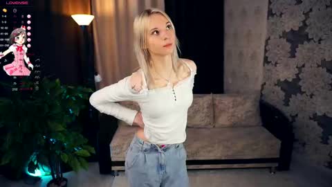 Mia Bunyard online show from February 17, 7:53 pm