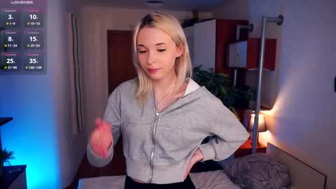 Mia Bunyard online show from March 6, 5:11 pm