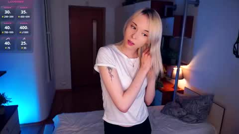 Mia Bunyard online show from March 12, 5:17 pm