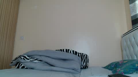 Snapshot of bree_beauty chatting on May 20, 9:15 am bree_beauty online show from May 20, 9:15 am