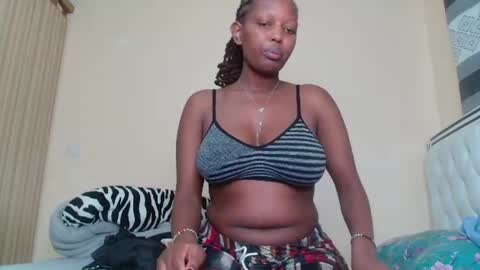 Snapshot of bree_beauty chatting on July 13, 9:17 pm bree_beauty online show from July 13, 9:17 pm