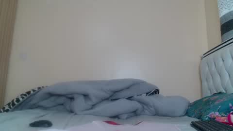 Snapshot of bree_beauty chatting on July 28, 6:09 am bree_beauty online show from July 28, 6:09 am