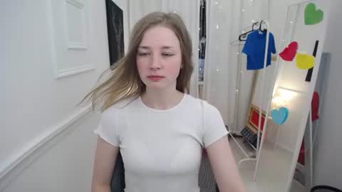 Snapshot of bree_sky chatting on July 9, 11:03 am Bree online show from July 9, 11:03 am