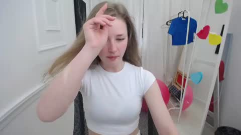 Snapshot of bree_sky chatting on July 10, 11:02 am Bree online show from July 10, 11:02 am