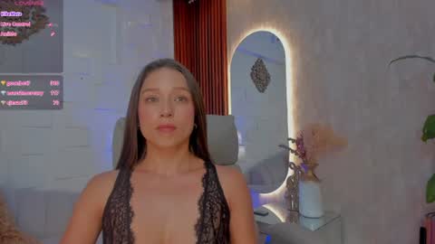 Snapshot of breex_ chatting on June 11, 8:18 pm Breex online show from June 11, 8:18 pm