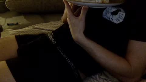 Snapshot of breezydicks chatting on November 10, 10:20 pm breezydicks online show from November 10, 10:20 pm