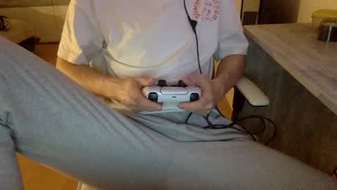 Snapshot of breezydicks chatting on November 22, 9:58 pm breezydicks online show from November 22, 9:58 pm