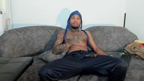 Snapshot of breiner_naughty chatting on December 15, 5:10 pm Breiner online show from December 15, 5:10 pm