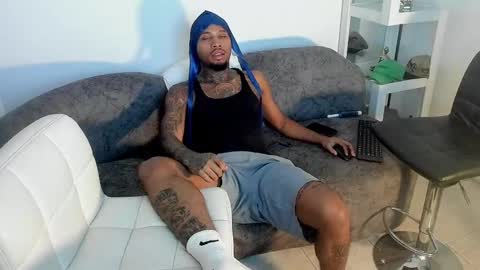 Snapshot of breiner_naughty chatting on February 5, 5:09 am Breiner online show from February 5, 5:09 am