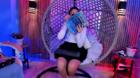 Brenda moris online show from May 6, 9:20 pm