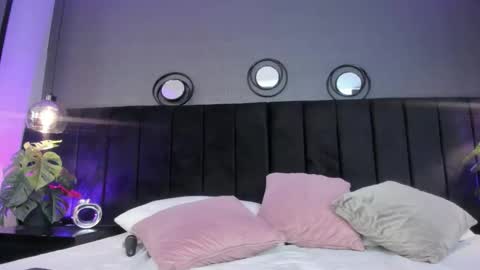   online show from March 11, 4:18 am