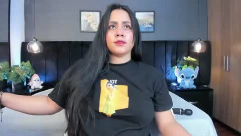 Snapshot of brenda__garcia chatting on July 1, 3:19 am online show from July 1, 3:19 am
