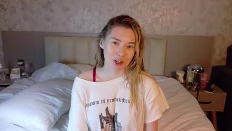 Brenda online show from June 15, 6:43 pm