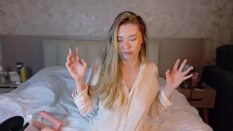 Brenda online show from June 16, 7:44 am