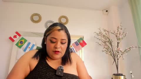 Snapshot of brenda_maz chatting on June 18, 11:47 am Brenda online show from June 18, 11:47 am