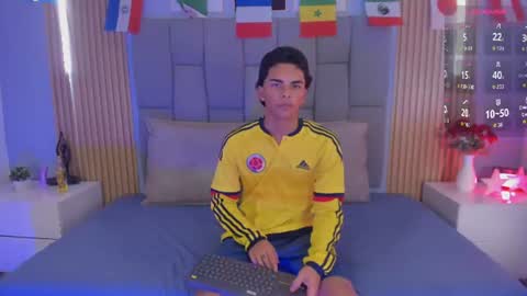 Brenda and Stevenn online show from July 7, 7:29 pm