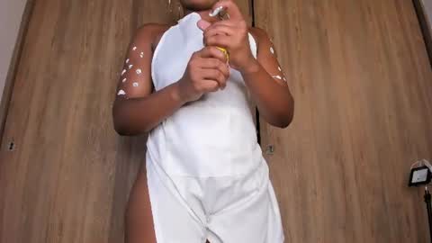 Snapshot of brenda_nova18 chatting on June 17, 6:53 pm Brenda online show from June 17, 6:53 pm