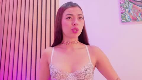 Snapshot of brenda_sky19 chatting on May 17, 3:08 pm brenda_sky19 online show from May 17, 3:08 pm