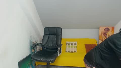Brenda Skye online show from December 13, 5:27 am