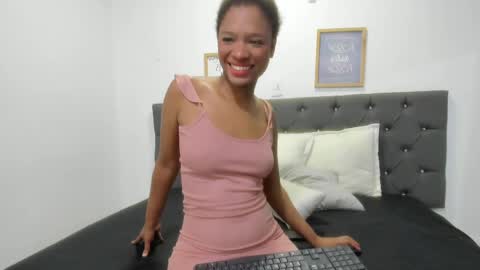 Snapshot of brenda_thomp chatting on April 8, 3:50 am brenda_thomp online show from April 8, 3:50 am