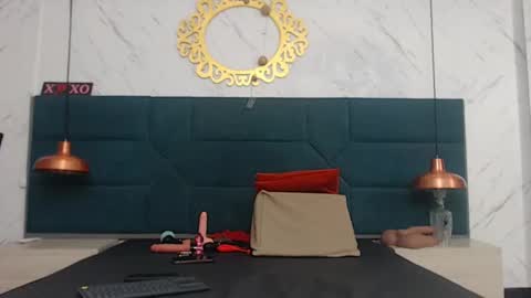 BRENDA VELASQUEZ online show from November 20, 9:03 pm