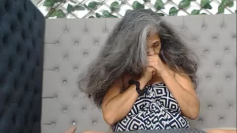 BRENDA VELASQUEZ online show from January 10, 7:48 pm