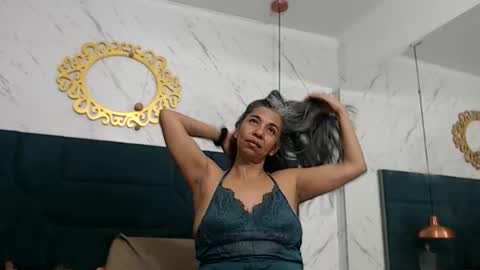 Snapshot of brenda_velasquez chatting on June 4, 9:21 pm BRENDA VELASQUEZ online show from June 4, 9:21 pm