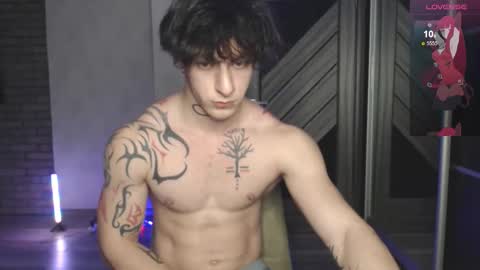 Snapshot of brendan__piks chatting on December 3, 6:50 pm brendan__piks online show from December 3, 6:50 pm