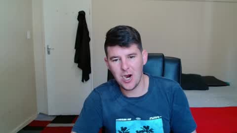 ask me lol online show from November 19, 8:25 am