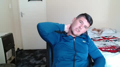 Snapshot of brendansexyboy098754 chatting on May 14, 8:54 am ask me lol online show from May 14, 8:54 am