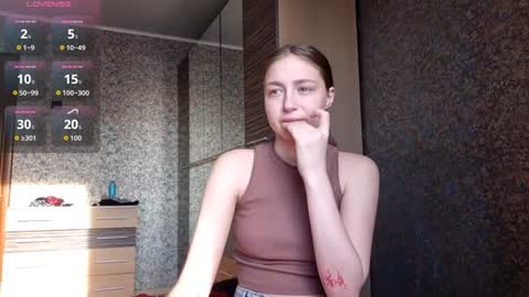 Mia   online show from February 7, 9:46 am