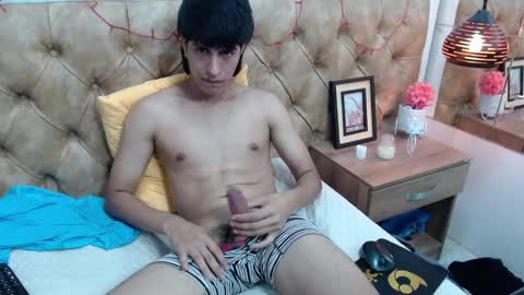 Esteban online show from February 15, 4:47 am