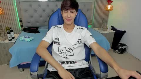 Esteban online show from January 16, 2:37 am