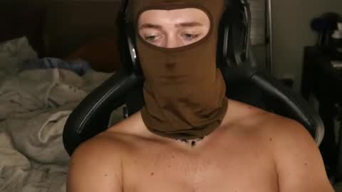 Snapshot of brentonverde chatting on November 8, 11:25 pm brentonverde online show from November 8, 11:25 pm