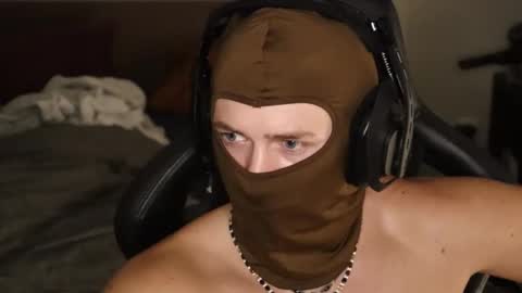 Snapshot of brentonverde chatting on November 24, 11:15 pm brentonverde online show from November 24, 11:15 pm